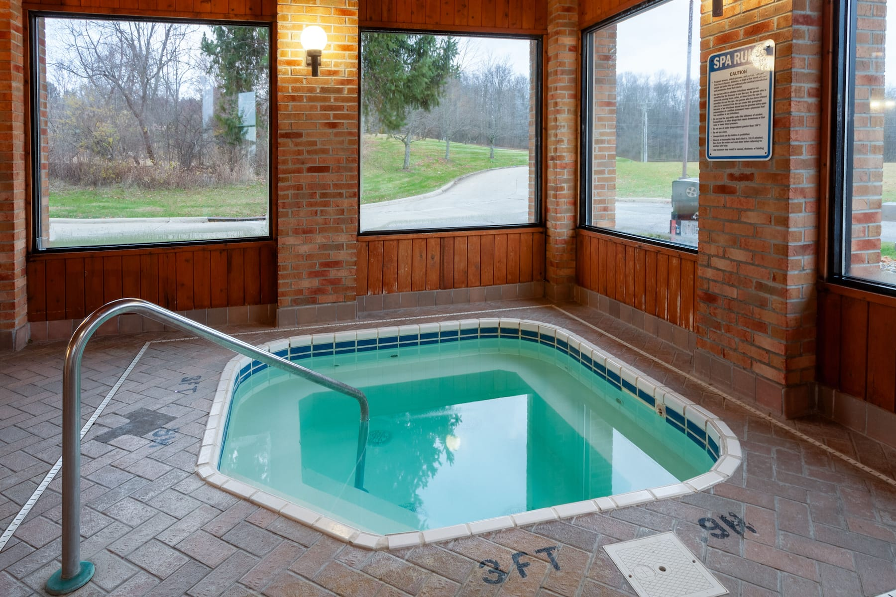 Relaxing Whirlpool Hot Tub